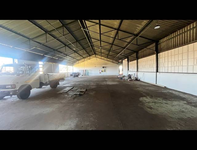 683M² WAREHOUSE TO LET IN SPARTAN